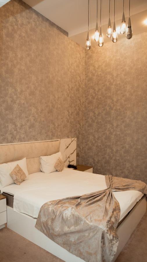 Dionis Hotel Baky Esterno foto