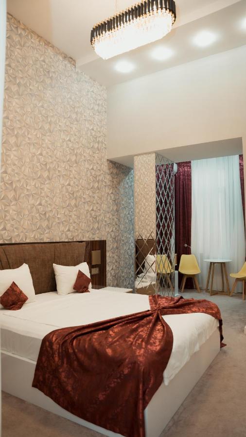 Dionis Hotel Baky Esterno foto