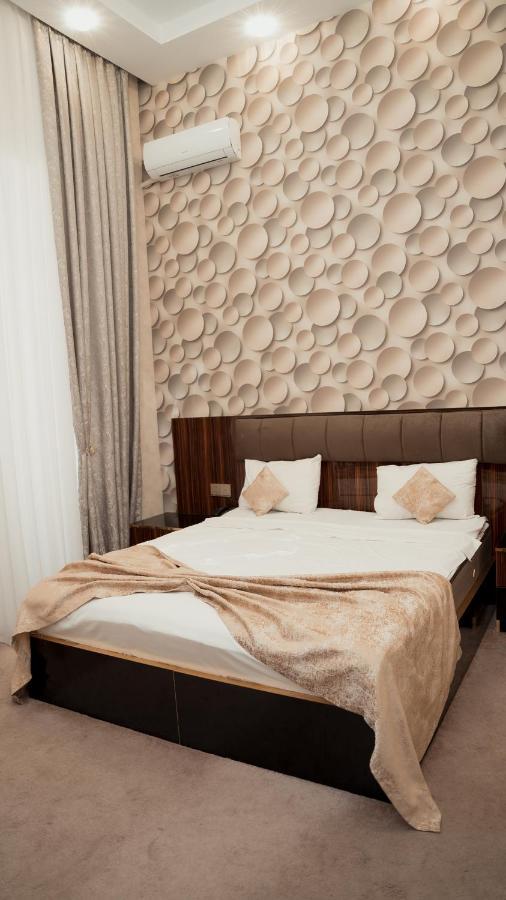 Dionis Hotel Baky Esterno foto
