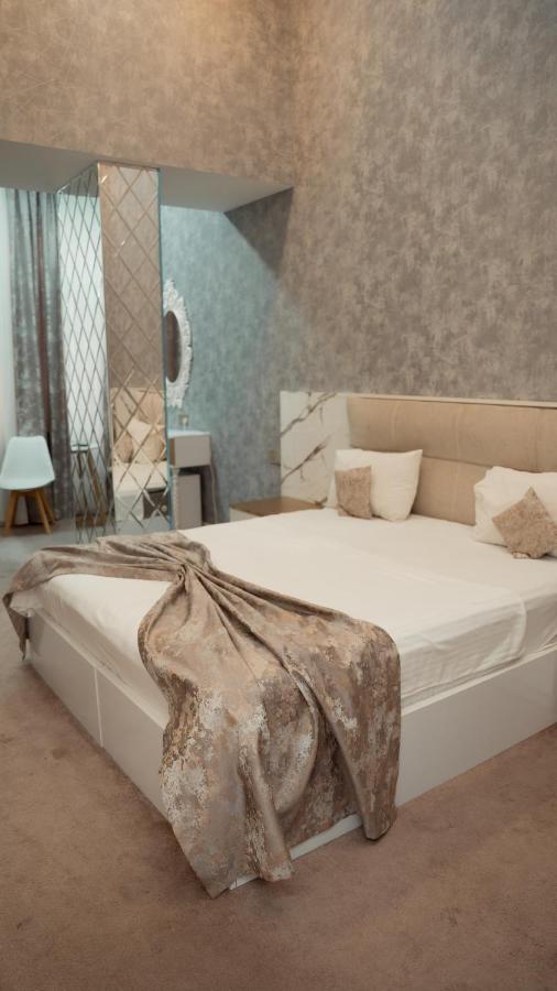 Dionis Hotel Baky Esterno foto