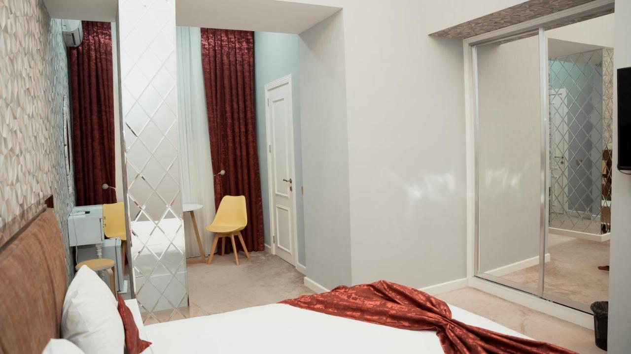Dionis Hotel Baky Esterno foto